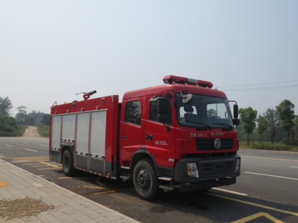 江特牌JDF5150GXFPM60泡沫消防車(chē)