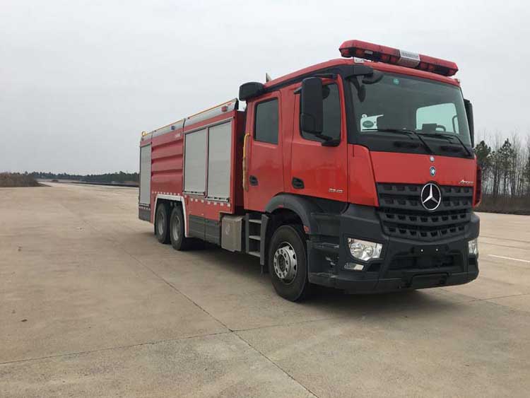 后雙橋12噸干粉泡沫聯(lián)用消防車