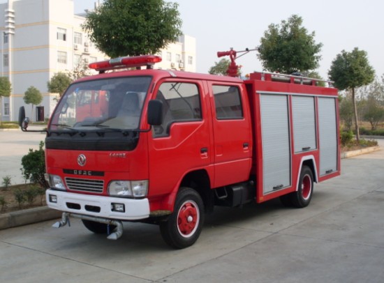 東風(fēng)銳鈴水罐消防車(1.8噸)